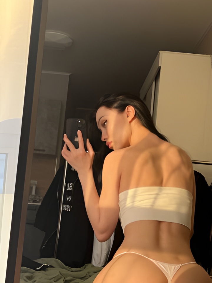 Лизочка привлекательная девушка из Ставрополя цена от 3000 руб