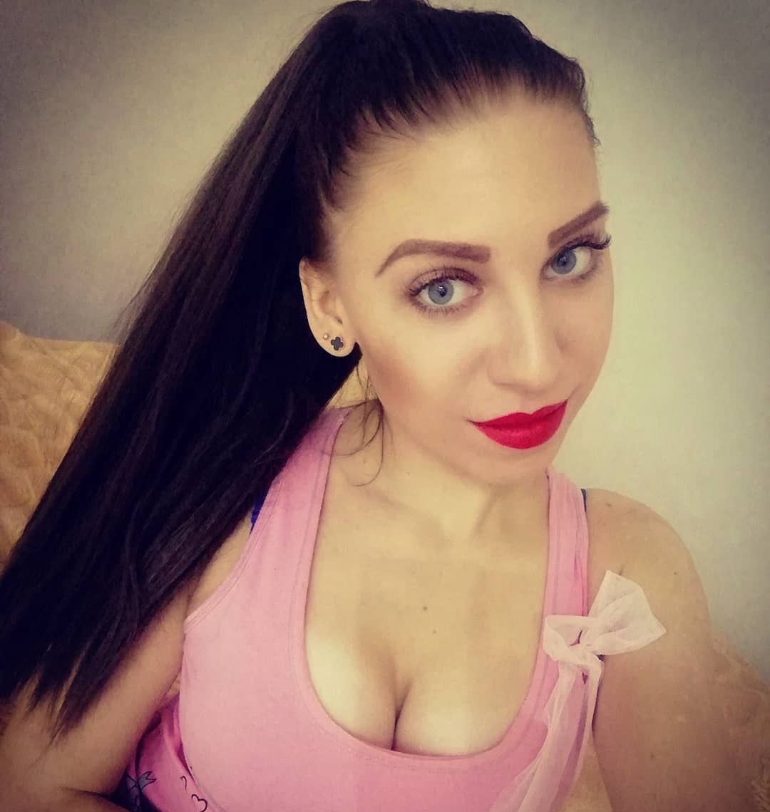 Лия привлекательная девушка из Ставрополя цена от 3000 руб